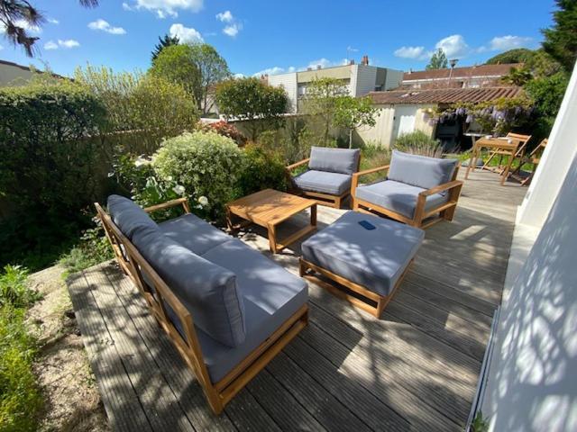 Maison Centre Ville Avec Jardin , Terrasse, Et Garage Velos La Rochelle  Exteriör bild